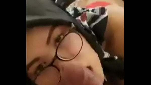 Indonesian Teen Porn: Binor jilbab nyepong lahap | http://bit.ly/2SIOT1t-21637