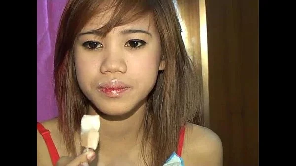 Thai Teen Porn: Cute titty Thai Tia 18 loves licking-20190
