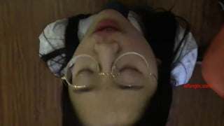 Asian Teen Porn: 风骚眼镜妹口交-48515