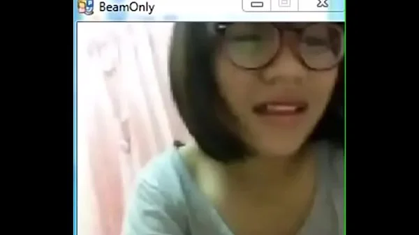 น้องบีม สาวแว่น ใช้ขวดโรลออนเบ็ดหี – Free Asian teen sex xxx porn video