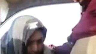 CHUBBY INDIAN GIRL HAVING SEX IN A CAR – Free Asian sex scandal